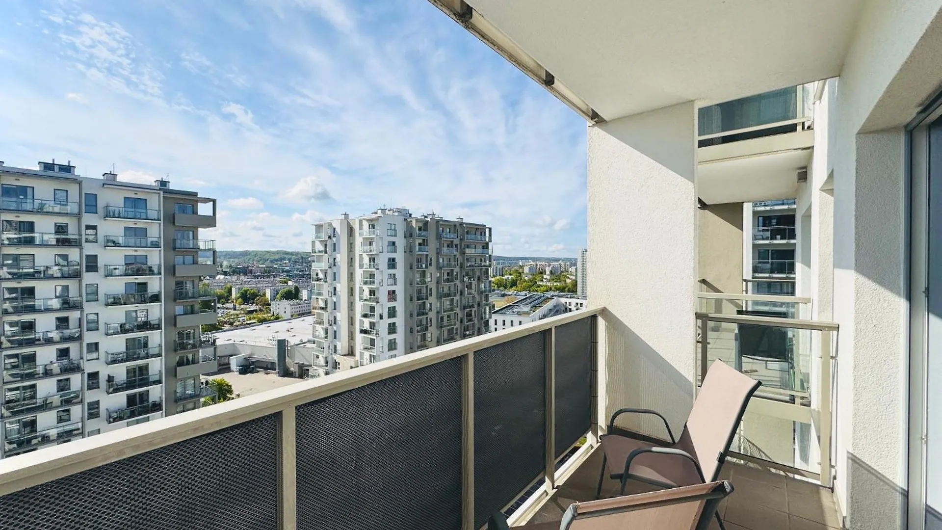 Cloudlight Apartment - Fiesta Apartments Gdansk 0*,  Poland