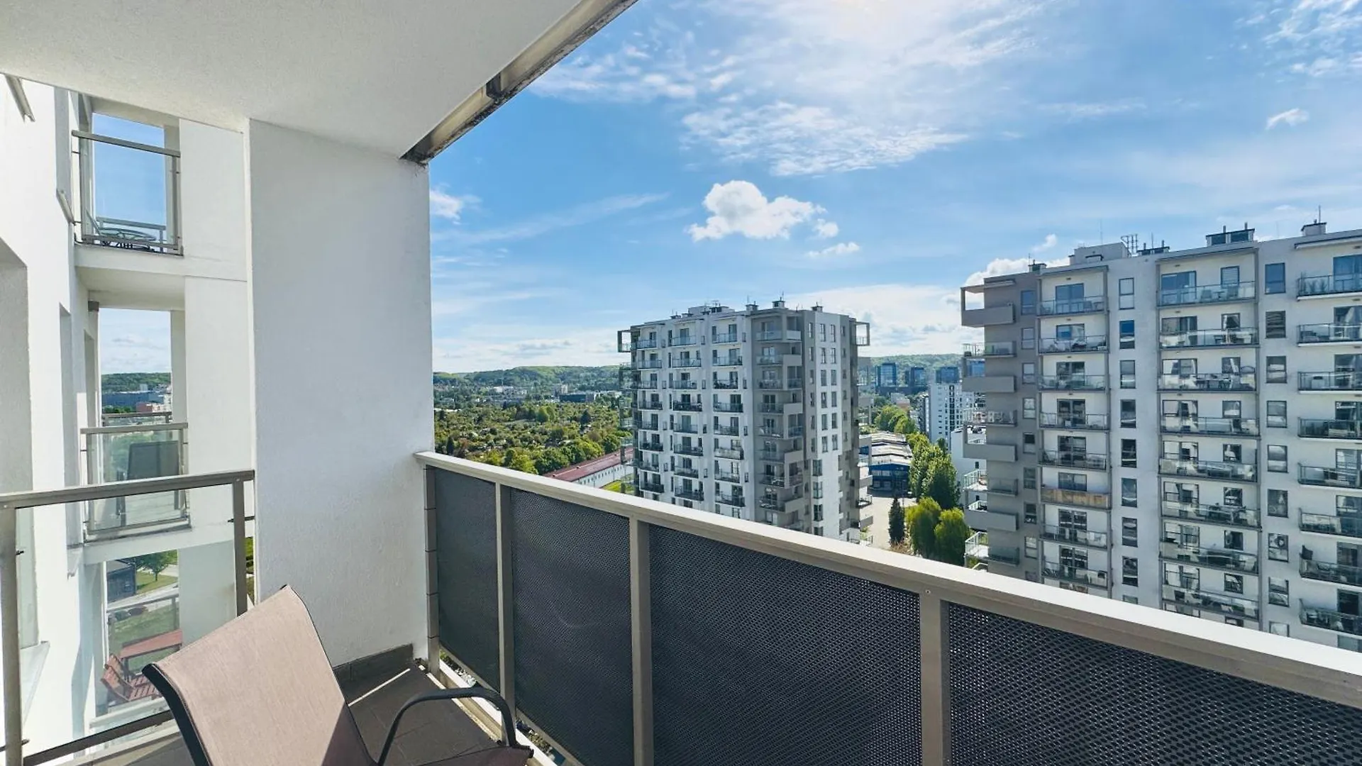 Cloudlight Apartment - Fiesta Apartments Gdansk